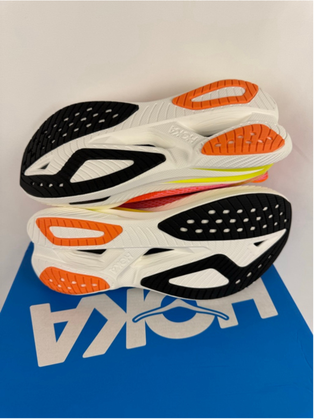 Women's Hoka Mach X 3 Athletic Shoes Pink Orange Size 9 - Picture 2 of 11